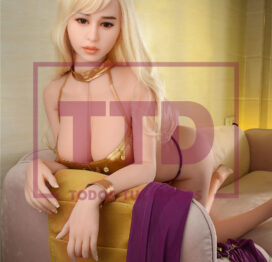 Ella es Yumi Plus de Irontech Doll